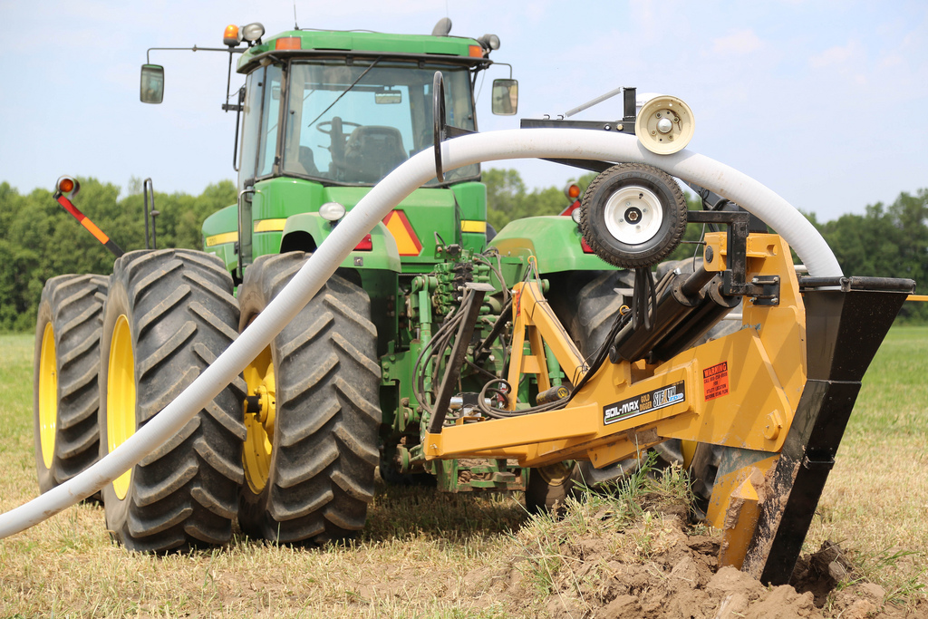 Youngblut AG Precision Farming John Deere Tractor Digging